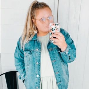 Meet your Posher, Regan